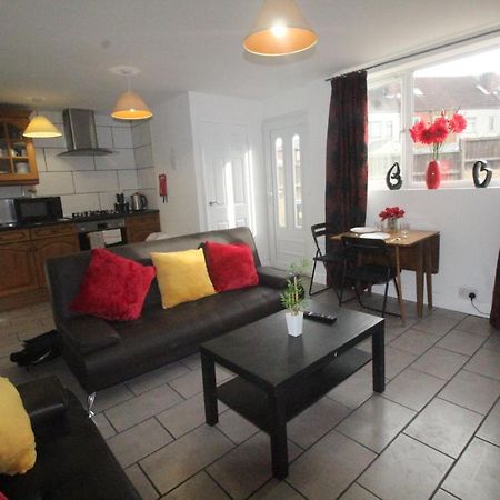 Dinnington House Dinnington By Smart Corporate Stays Zewnętrze zdjęcie