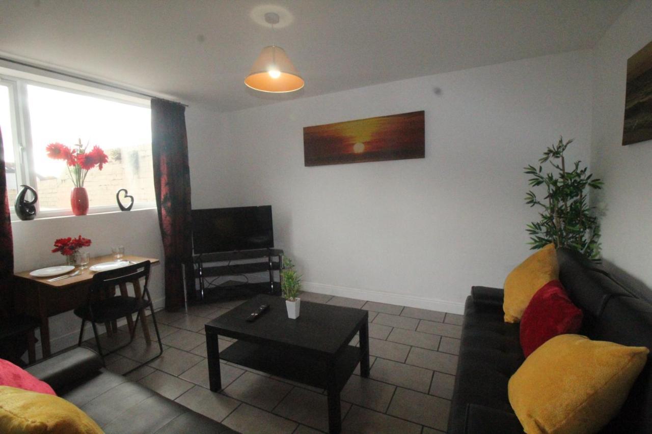 Dinnington House Dinnington By Smart Corporate Stays Zewnętrze zdjęcie